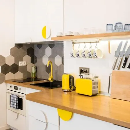 **design & Center Apartment** *